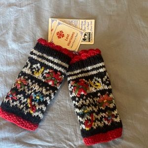Hand Knit Gloves